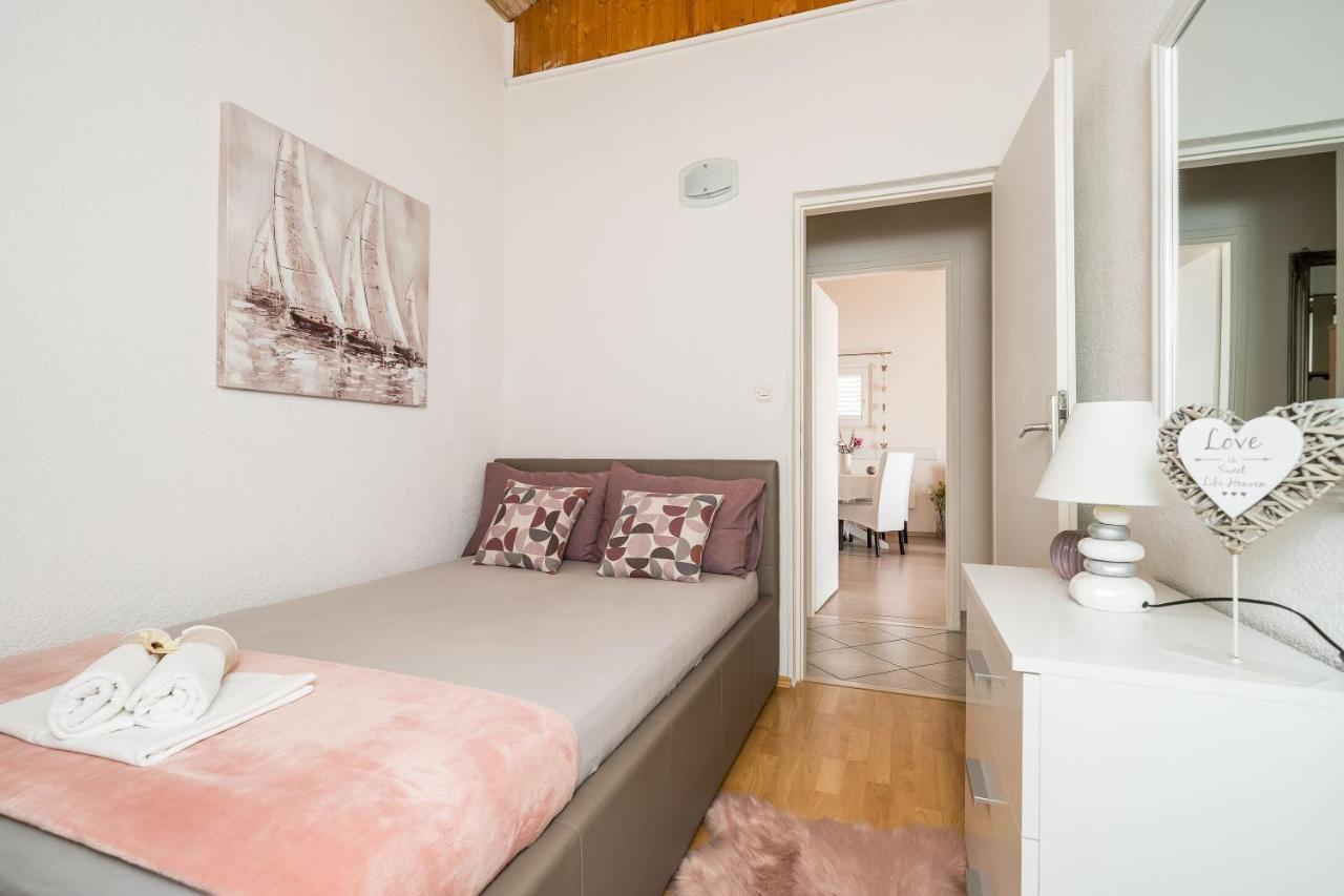 Indy'S Beach Apartments Dubrovnik Luaran gambar